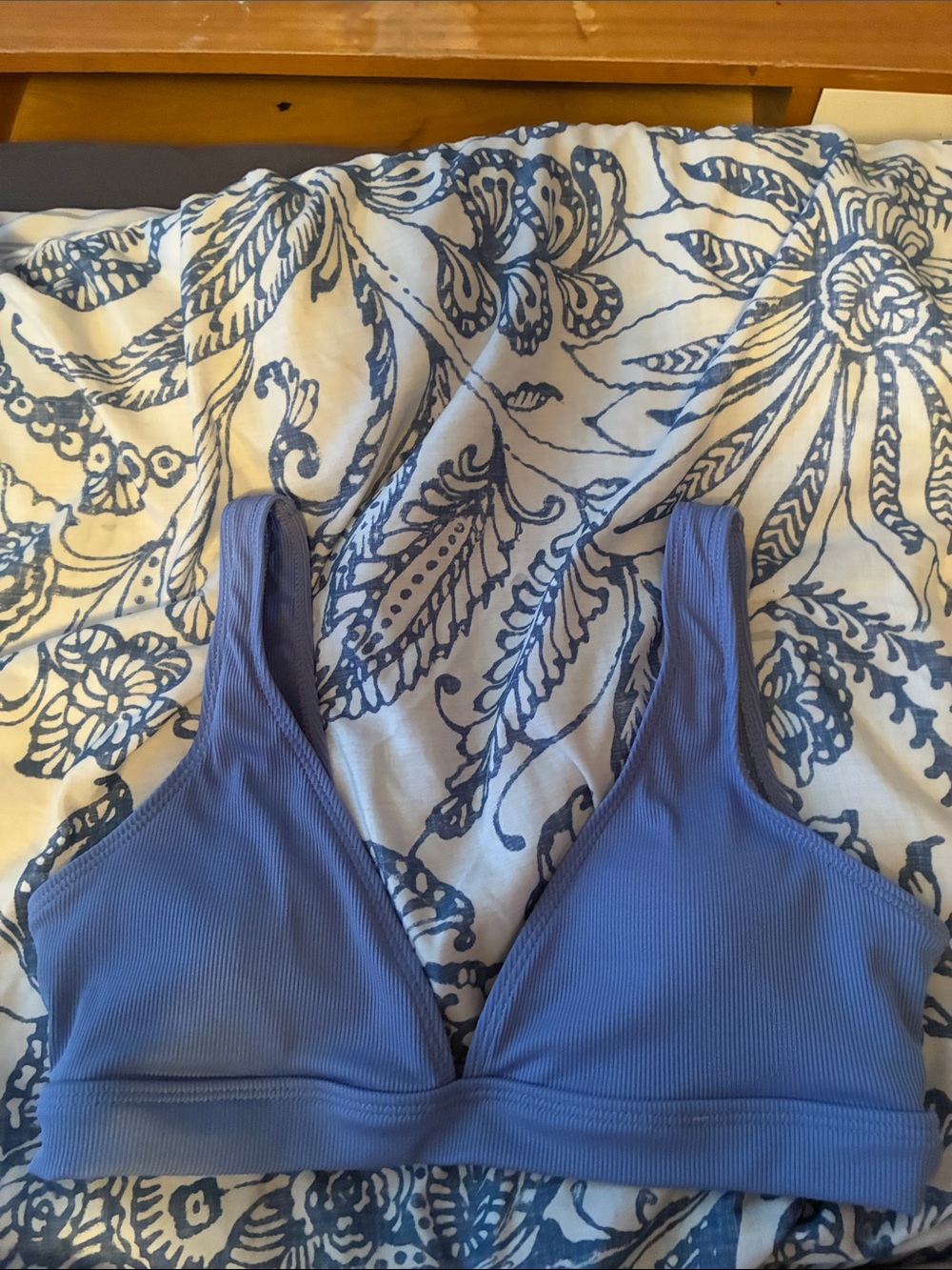 ROMWE Ribbed Lavender Wireless V-Neck Bralette